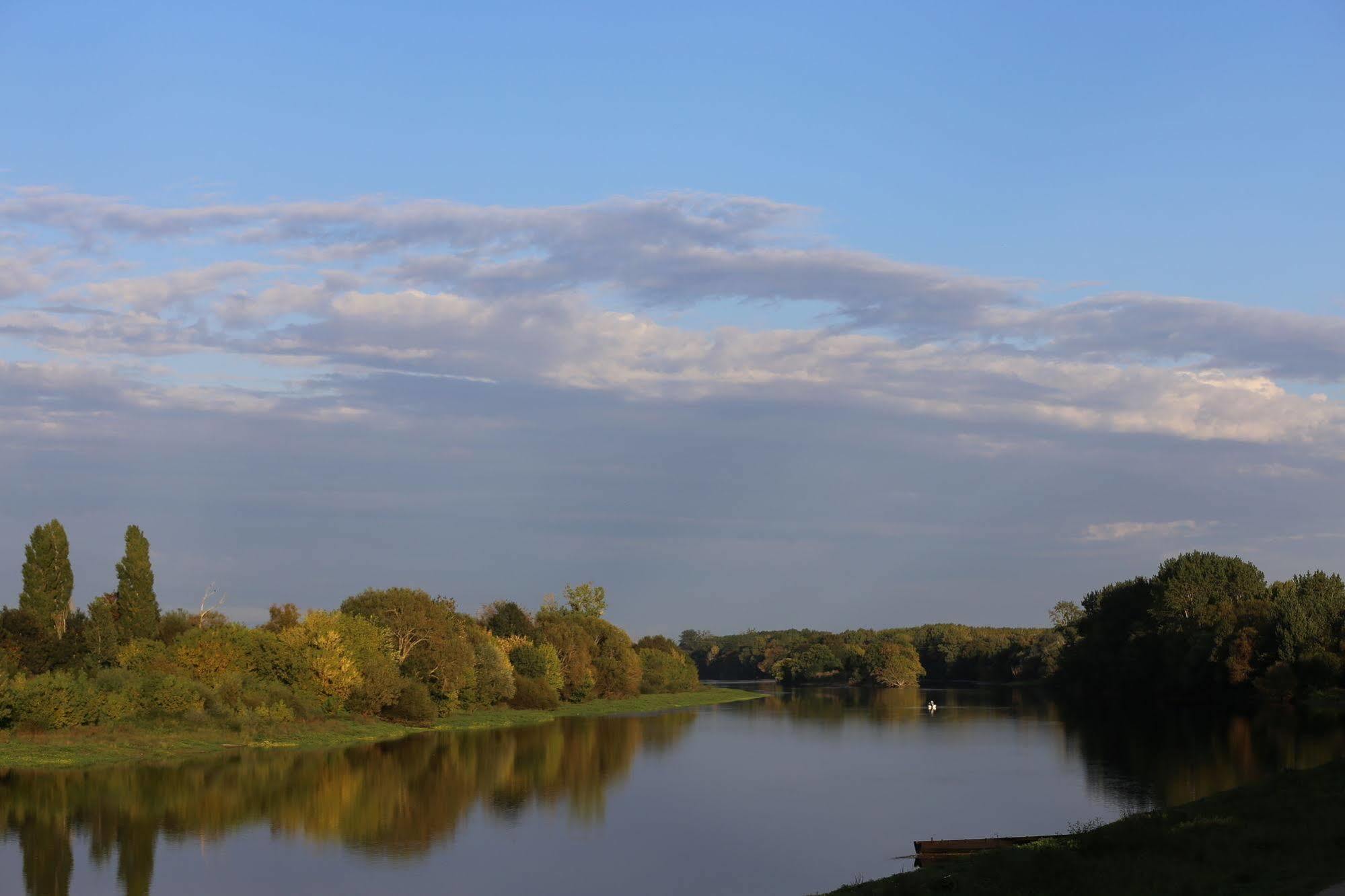 Domaine Du Heron Chinon Exteriör bild